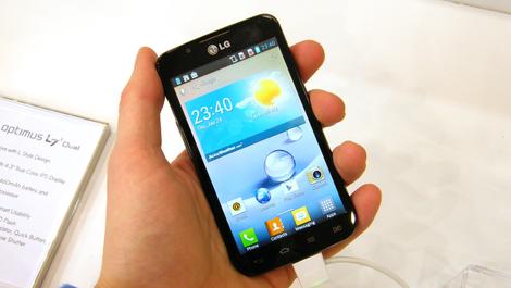Hands-on review: MWC 2013: LG Optimus L7 2
