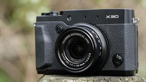 Hands-on review: Fujifilm X30
