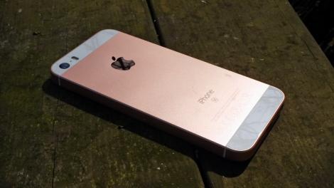 Hands-on review: Updated: iPhone SE